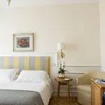Royal Hotel