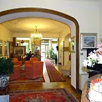 Hotel Royal