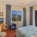 Royal Hotel 3*