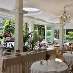 Royal Hotel 3*