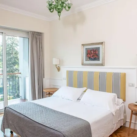 Royal Hotel 3*