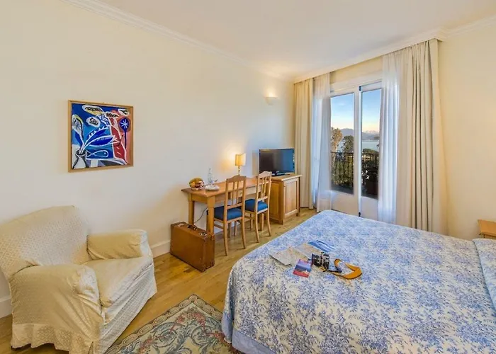 Royal 3* Στρέσα